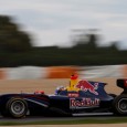 Red Bull's GP3 drivers Carlos Sainz Jr and Daniil Kvyat fired an early warning shot to the opposition by topping the timesheets in the first day of testing for the second generation car at Estoril today.