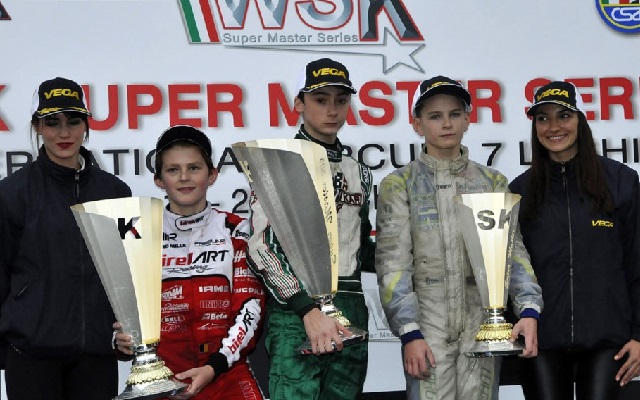Novalak (middle), Sargeant (right) and De Pauw (left) formed to top three of the Super Masters (Photo: Press.net)